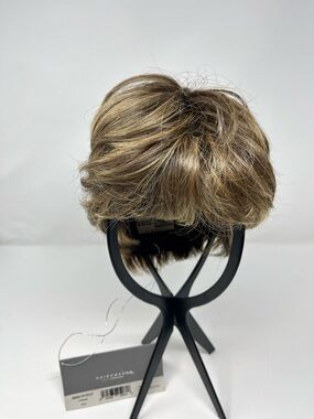Short Layered Women’s Wig - Iced Coffee Latte